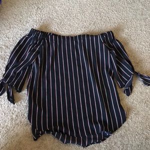 Off the shoulder 1/2 sleeve